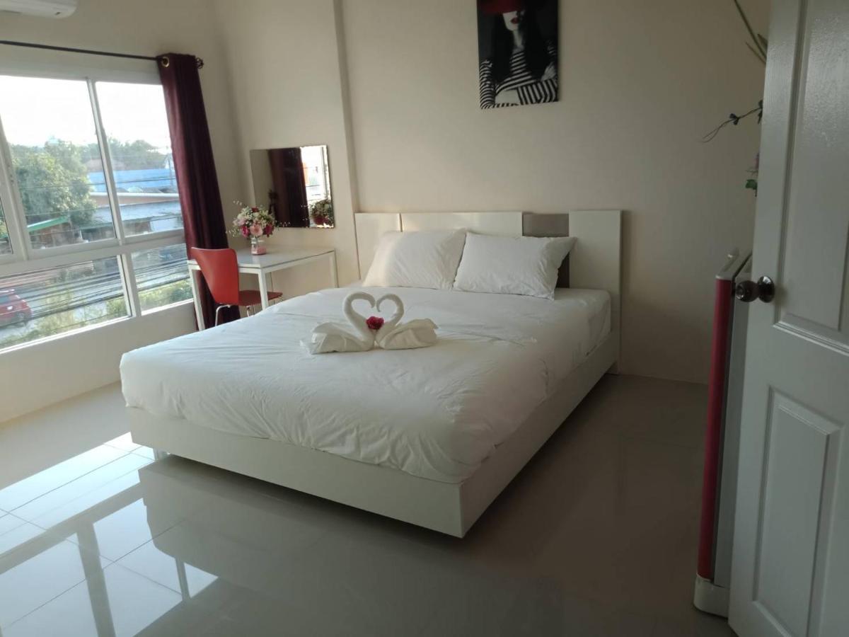 Hotel เคทู เกสเฮาส์ Chonburi Exterior foto