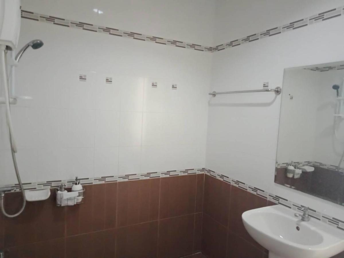 Hotel เคทู เกสเฮาส์ Chonburi Exterior foto