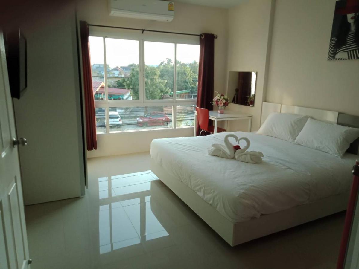 Hotel เคทู เกสเฮาส์ Chonburi Exterior foto