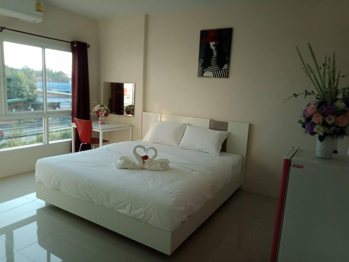 Hotel เคทู เกสเฮาส์ Chonburi Exterior foto